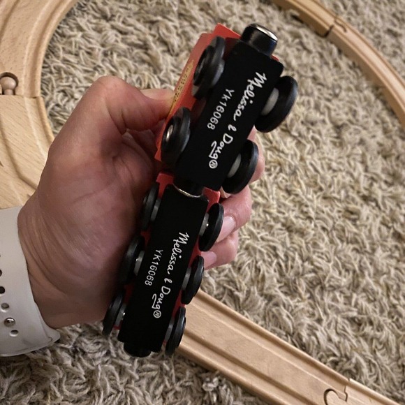 Melissa Doug Classic Wooden Figure Eight Train Set, 23 pcs, Preowned~Engine/1car - Picture 5 of 6